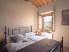 Farmhouse with Pool and Large Garden in Campriano Arezzo
